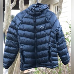 Black LLBean Ultralight 850 Down Hooded Jacket